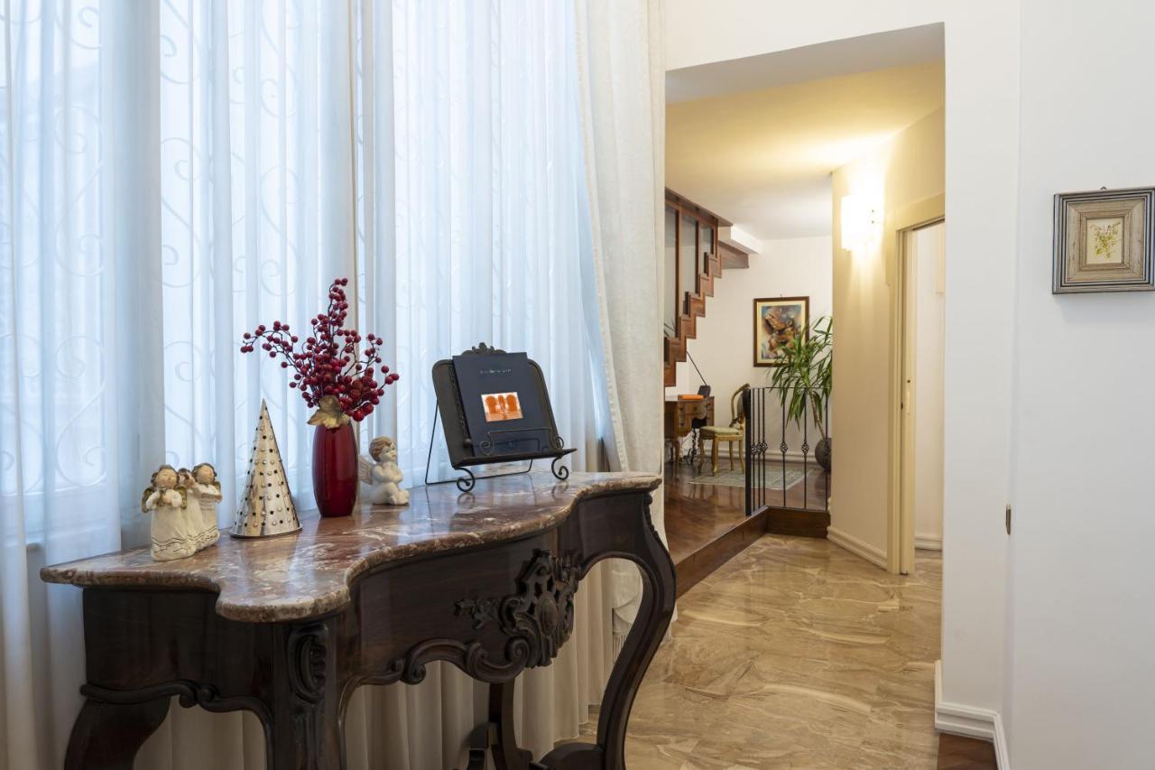 Bella Domus Suites Salerno Luaran gambar
