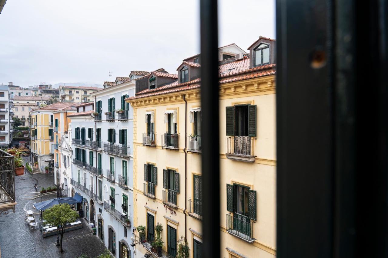 Bella Domus Suites Salerno Luaran gambar
