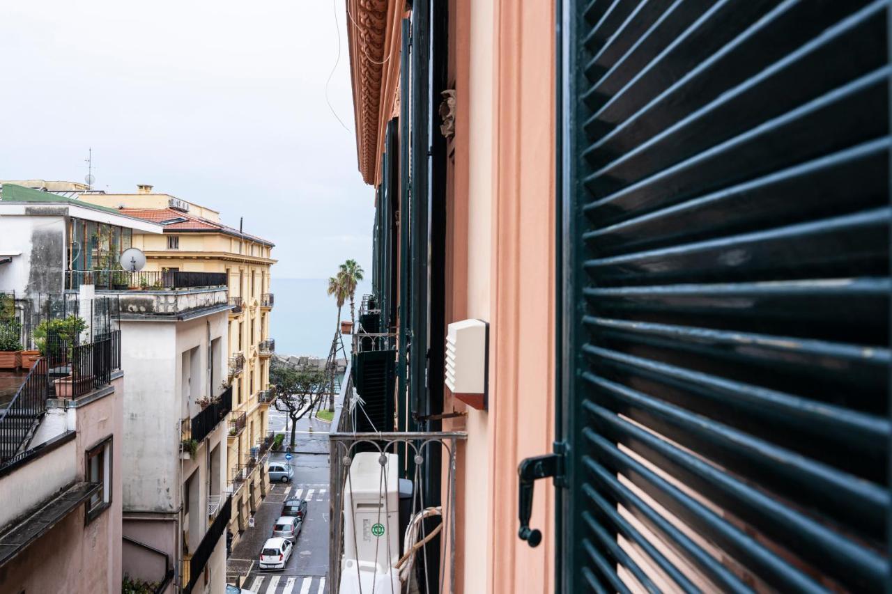 Bella Domus Suites Salerno Luaran gambar