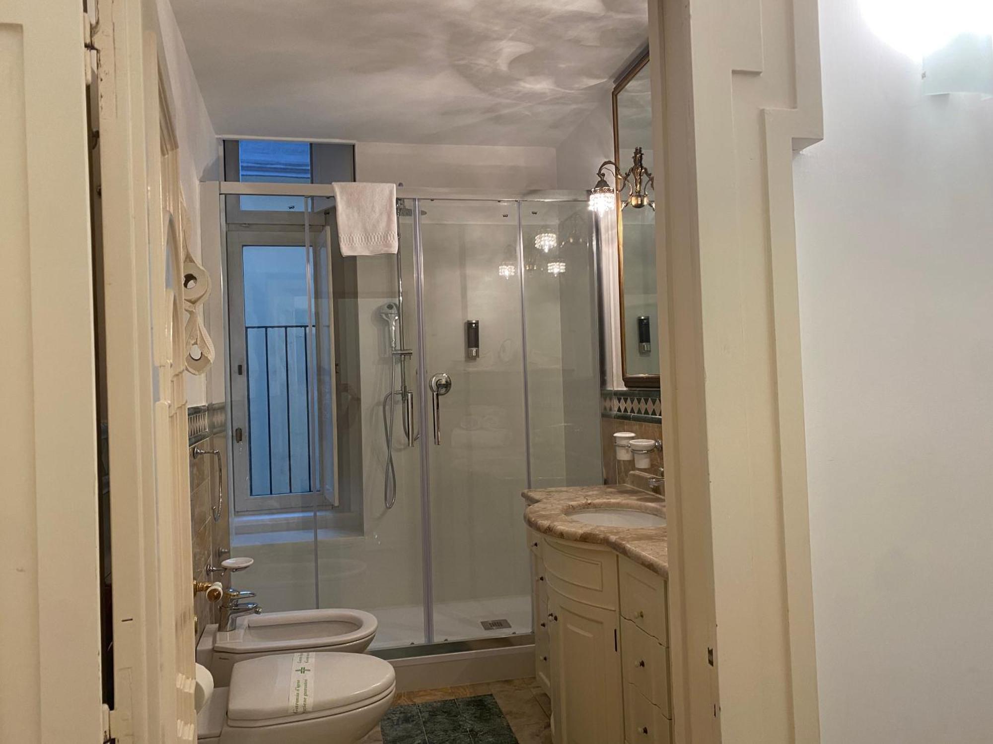 Bella Domus Suites Salerno Luaran gambar